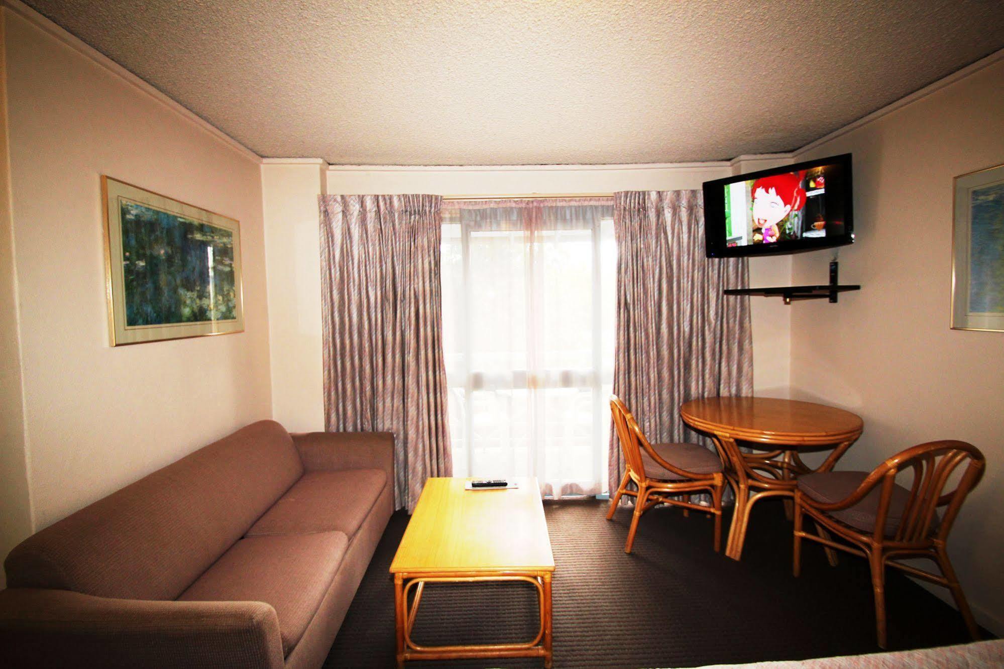 Beaumaris Bay Motel Экстерьер фото