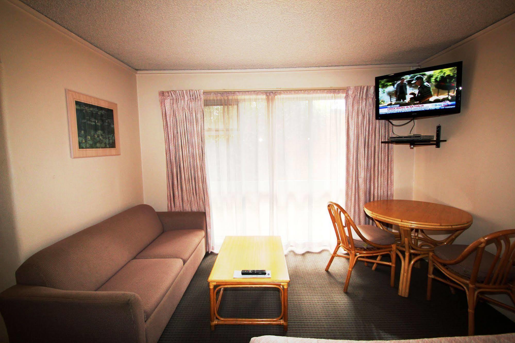 Beaumaris Bay Motel Экстерьер фото
