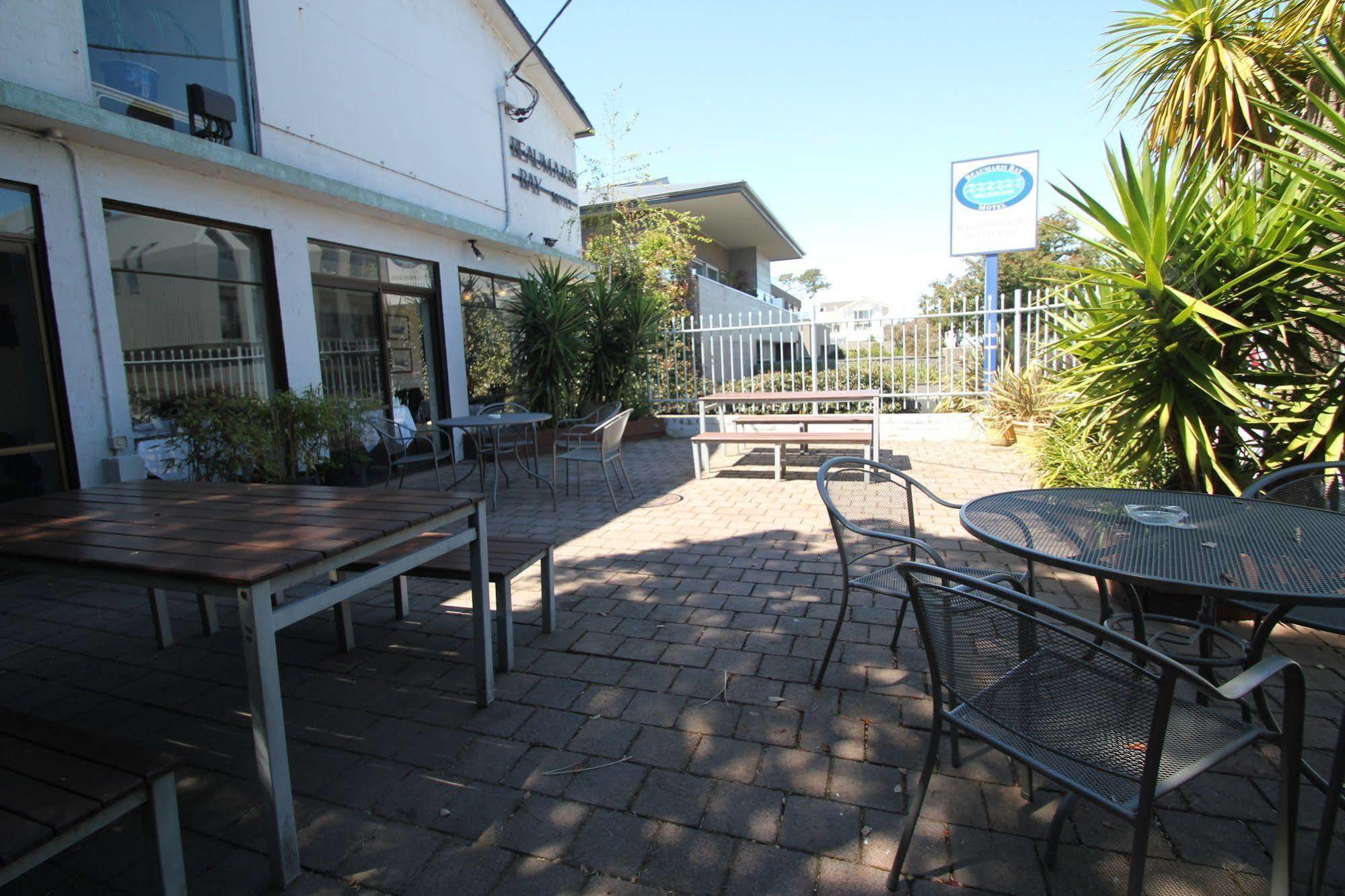 Beaumaris Bay Motel Экстерьер фото