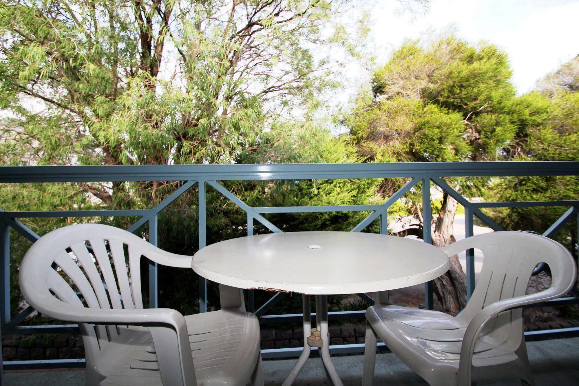 Beaumaris Bay Motel Экстерьер фото